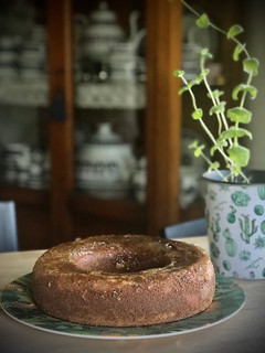 Una foto de Bizcocho de yogur con nueces