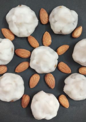 A picture of Rice Modak.