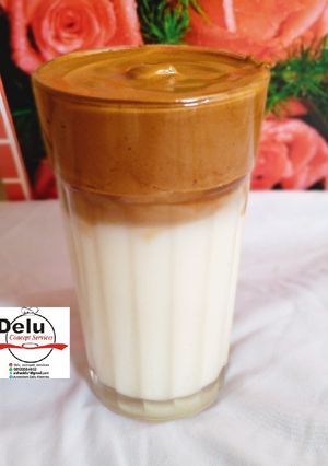 A picture of Dalgona Coffee.