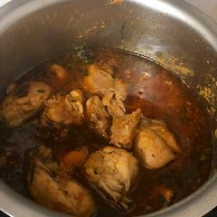 A picture of Chicken curry.
