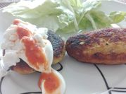 Una foto de plátano frito con queso
