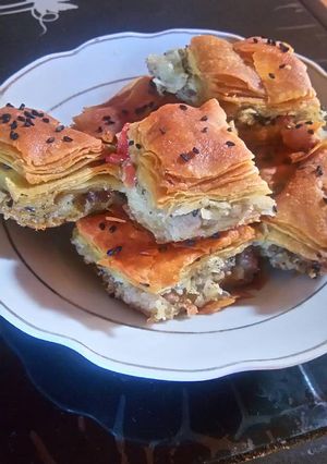 صورة لوصفة بورك باللحمة او فطيرة لحمة تركية 🍴