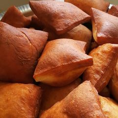 A picture of Mandazi.