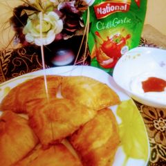 Chicken patties with frozen paratha A picture of Chicken patties with frozen paratha.