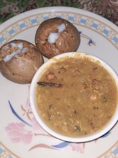 राजस्थानी दाल बाफला (rajasthani dal bafla recipe in Hindi) रेसिपी मुख्य फोटो