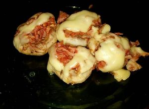 Una foto de Champiñones rellenos de jamón