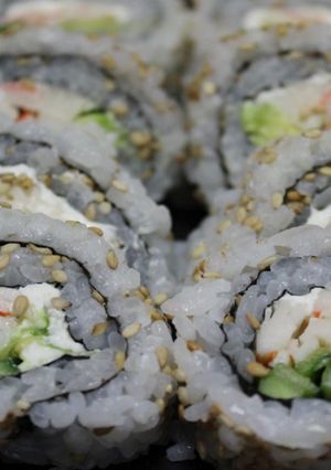 Una foto de California Roll Sushi | Fácil y paso a paso