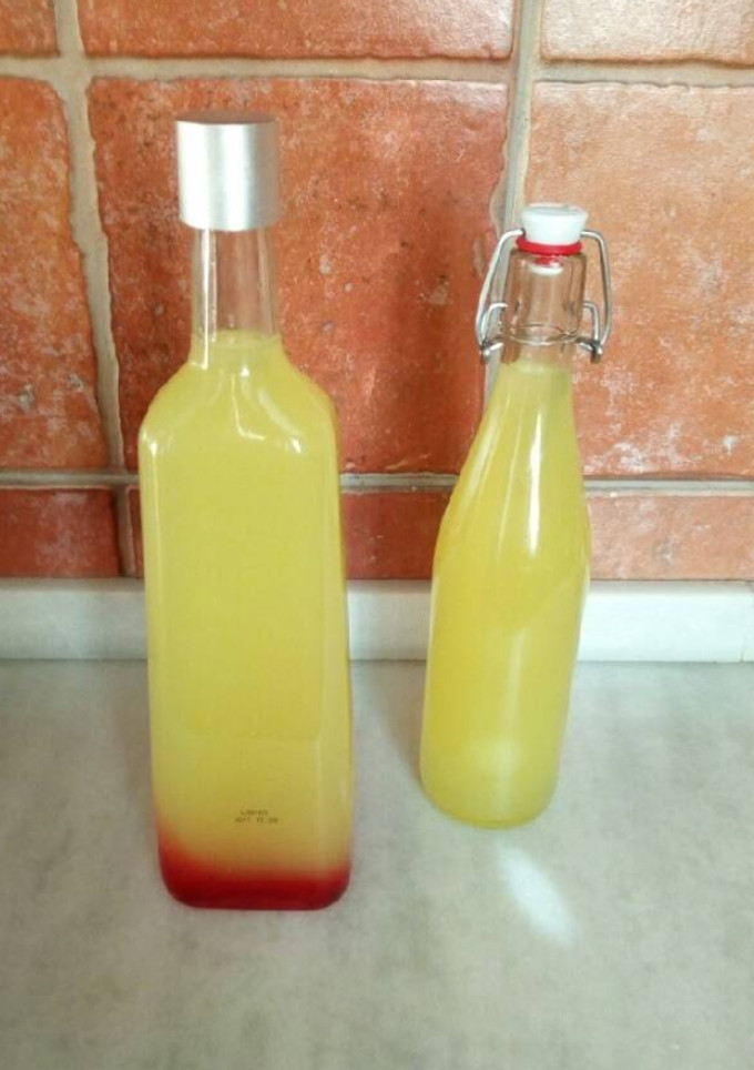 Una foto de Limoncello casero