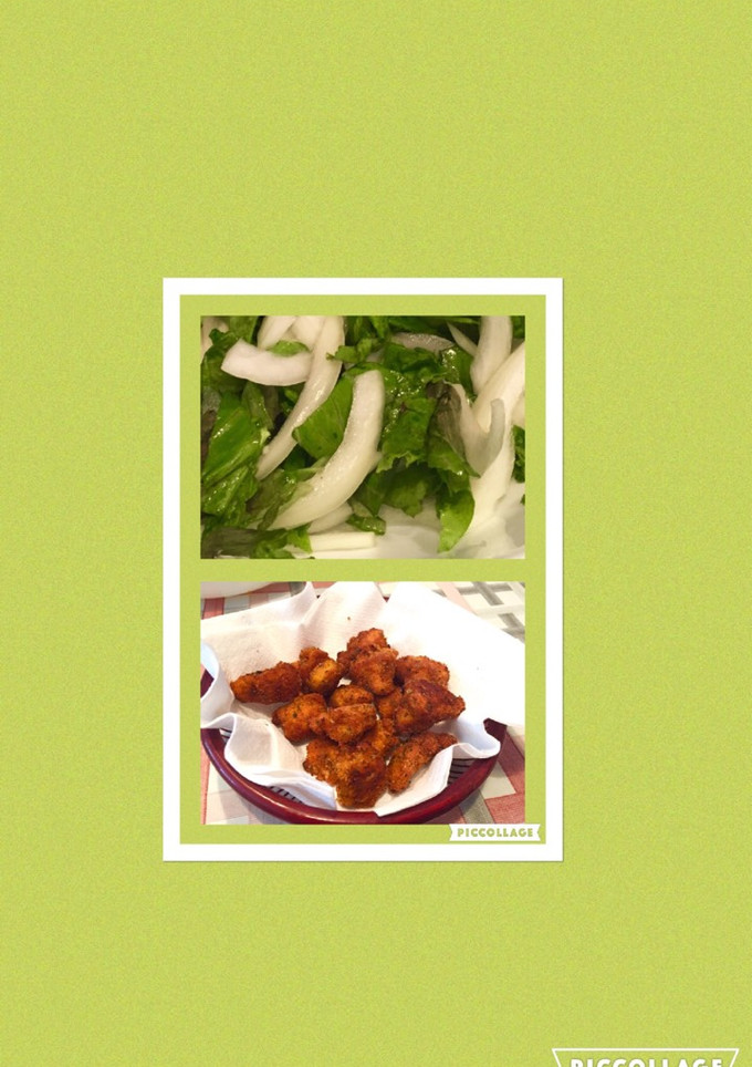 Una foto de Ensalada con vinagreta de manzana y pollo crujiente especiado