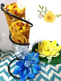 आलू बेसन रोटी रोल (aloo besan roti roll recipe in Hindi) रेसिपी मुख्य फोटो