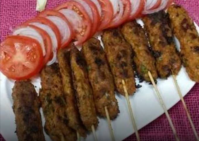 Simple Way to Make Favorite Pan Grilled Chicken Mince Seekh Kabaabs