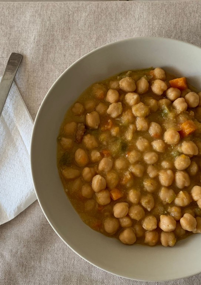 Una foto de Garbanzos con verduras