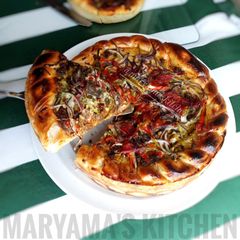 A picture of Twisted Russian pizza.