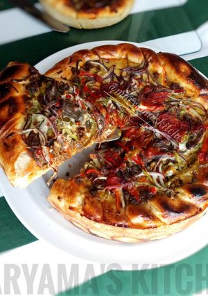 A picture of Twisted Russian pizza.