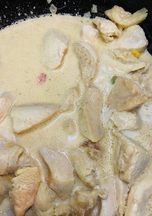Una foto de Pollo a la crema