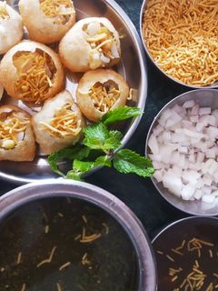 પાણી પૂરી રેસીપી મુખ્ય ફોટો