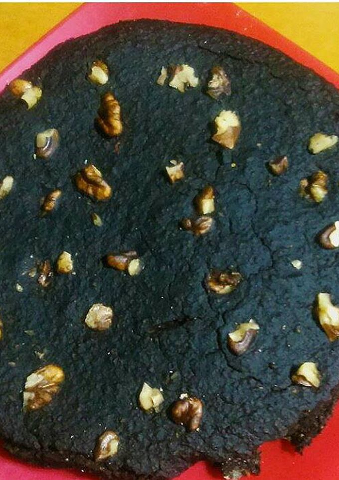 Una foto de Brownie de harina de algarroba y avena