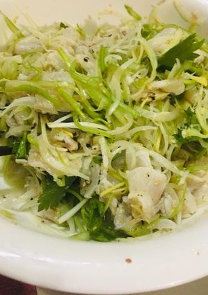 Hình của món Gỏi cá chẽm.