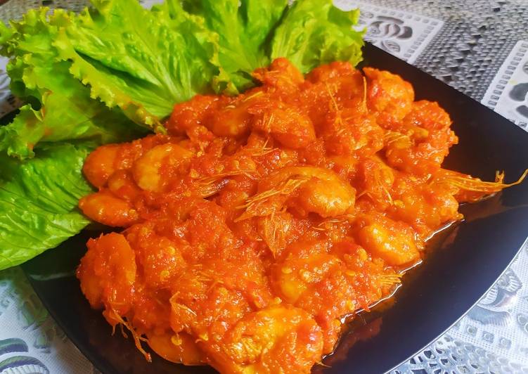 Balado udang pedas