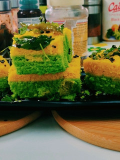 ढोकला (dhokla recipe in Hindi) रेसिपी मुख्य फोटो