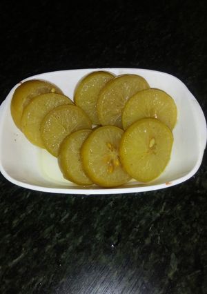 عکسی از دستور ترشی لیمو ترش
