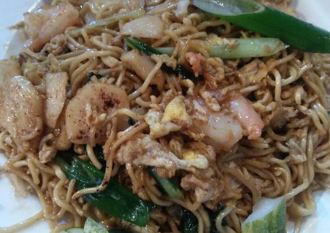 Bagaimana Membuat Mie goreng seafood yang Menggugah Selera