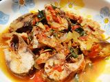 Cá nục kho cà chua