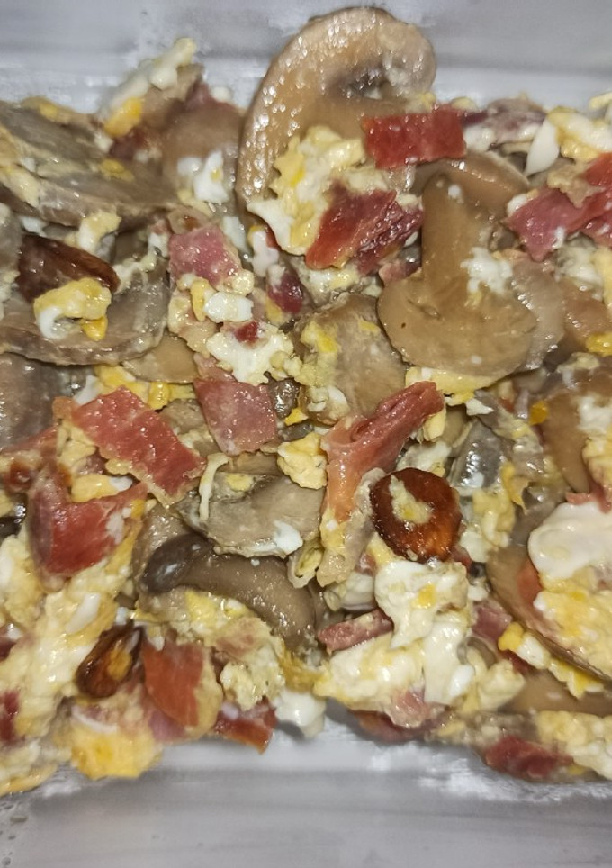 Una foto de Revuelto de champiñones 🍄