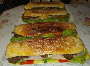 Una foto de Lomito - Sándwich