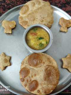 பூரி செய்முறை முக்கிய புகைப்படம்