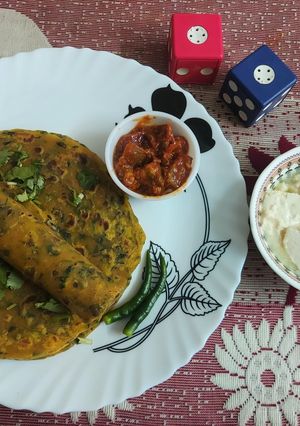 A picture of Methi Thepla.