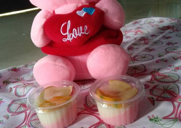 Puding susu toping buah