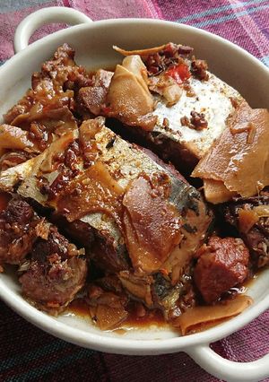Hình của món Cá thu kho măng ớt cay.