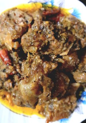 A picture of Meat with dry whole spices.