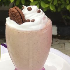 A picture of Cookies milkshake.