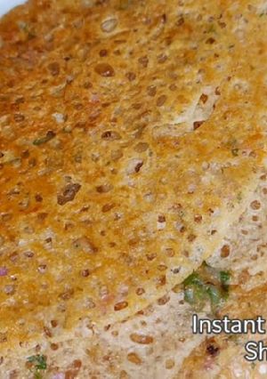 A picture of Healthy Crispy Aata dosa for breakfast.