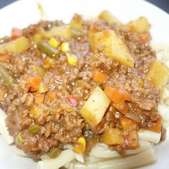 A picture of Macaroni and mince.