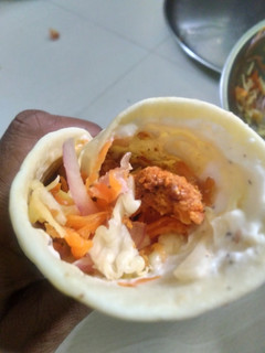 சிக்கன் ஷாவர்மா (Homemade Chicken Shawarma) செய்முறை முக்கிய புகைப்படம்