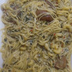 A picture of Jolluf spag n macaroni.