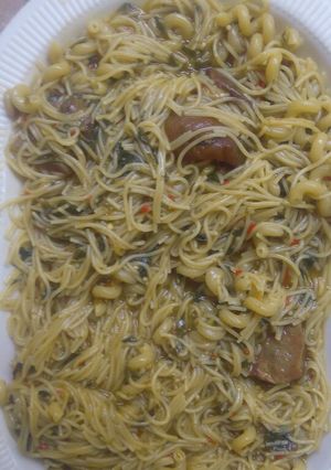 A picture of Jolluf spag n macaroni.