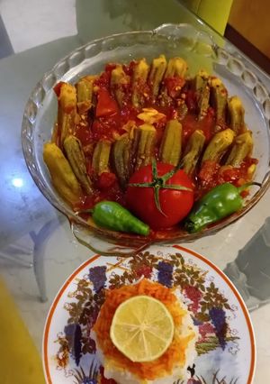 عکسی از دستور بامیه مصری بالصلصة (با سس گوجه‌فرنگی) 🍅🌿