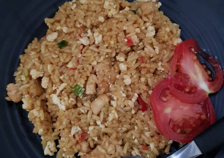 Resep Nasi Goreng Rice Cooker oleh Diah Novitasari Apriyadi - Cookpad