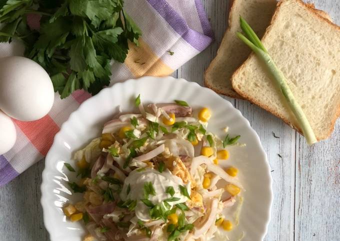 Салат с кальмарами