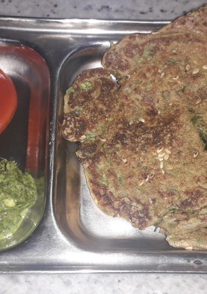 મેથી ના ચમચમીયા (Methi Chamchamiya Recipe In Gujarati) રેસીપી મુખ્ય ફોટો