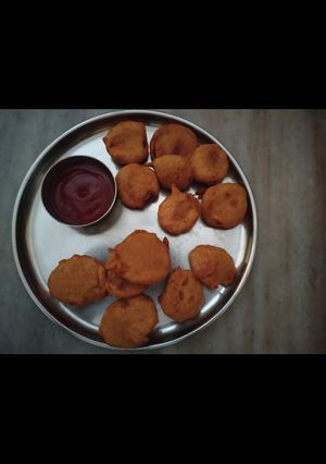 A picture of Onion pakoda.