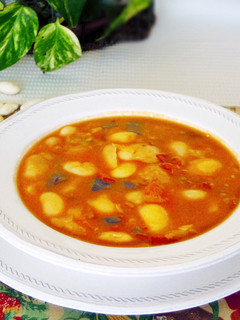 Una foto de Alubias con verduras