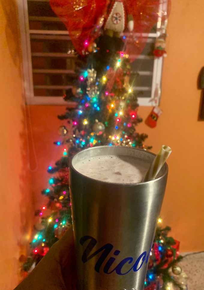 Una foto de Batido de avena, fresas🍓 y banana🍌