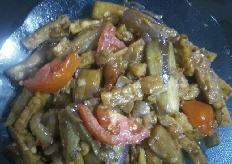 Bahan Menyiapkan Tumis tempe terong 🍆, Lezat Sekali