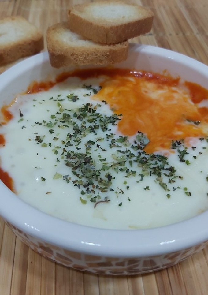 Una foto de PROVOLONE🧀🧀🍅🍅