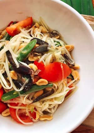 Hình của món Gỏi Đu Đủ Xanh Ba Khía Thái Lan (Somtam).